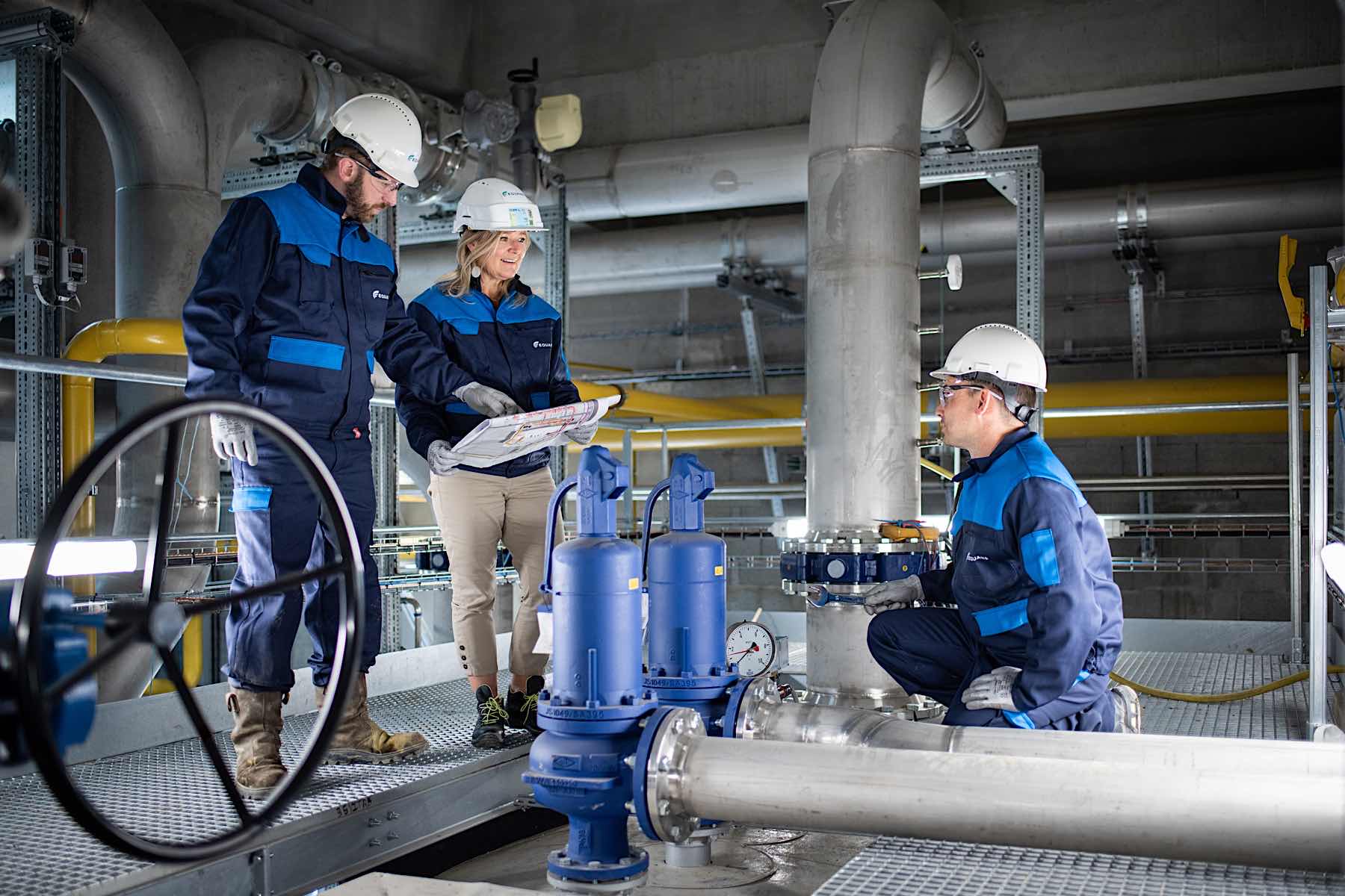 réunion de chantier en milieu industriel